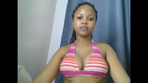 brownie_curvy online show from December 1, 4:05 am