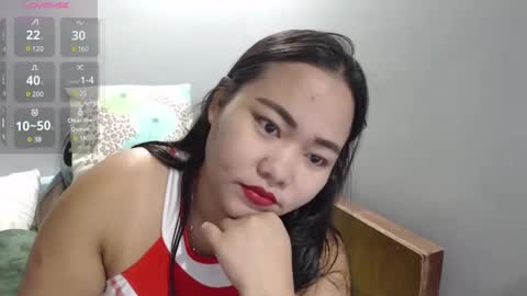 Snapshot of bubblebuttpinay chatting on February 19, 12:14 am Sunshine online show from February 19, 12:14 am