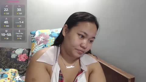 Snapshot of bubblebuttpinay chatting on February 24, 12:49 am Sunshine online show from February 24, 12:49 am