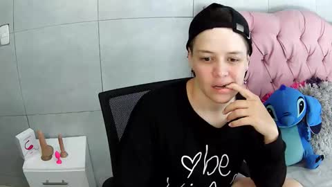 bug2025 online show from November 26, 2:45 am