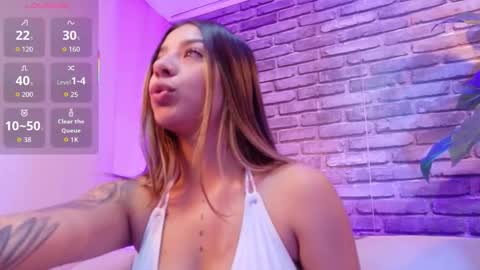 Snapshot of bunny_belle1 chatting on October 21, 12:20 pm Alexa online show from October 21, 12:20 pm