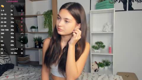 Aria online show from October 8, 9:02 am