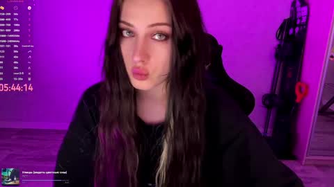 Bunnyblink online show from April 18, 8:28 am