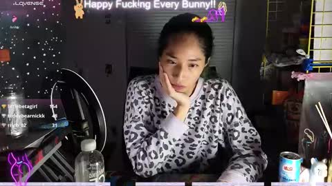 Snapshot of bunnycheekz chatting on December 13, 1:04 am Tokki  bunny  online show from December 13, 1:04 am