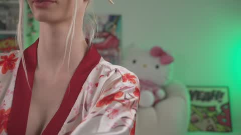 Stella online show from February 1, 11:37 pm