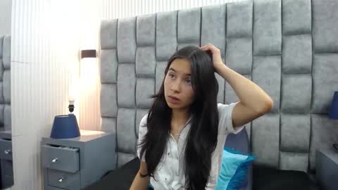 Snapshot of bunnywhite21 chatting on October 19, 6:54 pm bunny online show from October 19, 6:54 pm