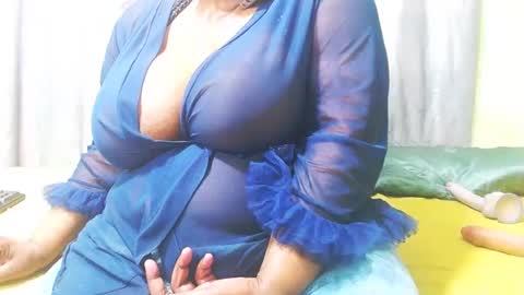 bustymaturestepmum online show from June 21, 7:23 am