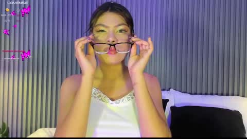 Snapshot of cailynbrowm chatting on March 11, 4:08 am CailynBrown online show from March 11, 4:08 am