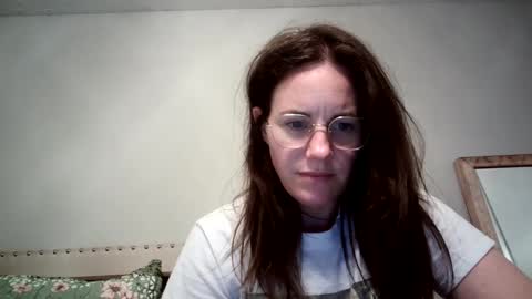 Caitie Citrine online show from December 15, 2:41 am