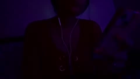 Snapshot of calishop1 chatting on October 27, 2:51 am calishop1 online show from October 27, 2:51 am