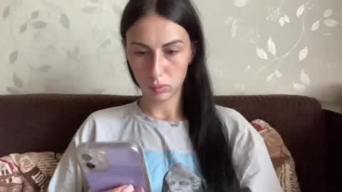 Snapshot of call_me_dad_ chatting on September 13, 11:18 am Anna online show from September 13, 11:18 am