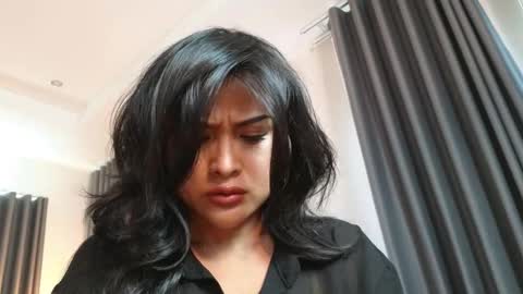 Call Me Linda online show from November 23, 8:27 am