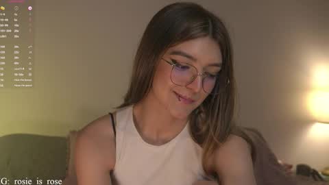 Snapshot of call_me_rosie chatting on October 22, 3:33 am online show from October 22, 3:33 am
