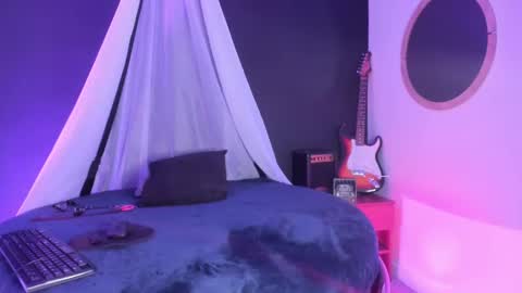 Snapshot of calliope_dark chatting on December 11, 11:41 am calliope_dark online show from December 11, 11:41 am