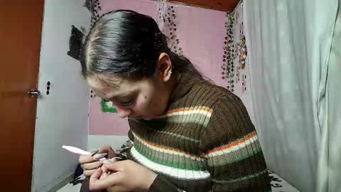 paula online show from January 17, 5:04 am