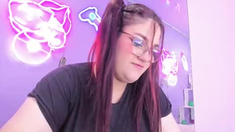 Snapshot of camiila_osorio chatting on September 10, 9:15 pm Camila Osorio online show from September 10, 9:15 pm