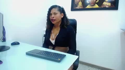 CamiilaReyes online show from October 10, 8:58 pm