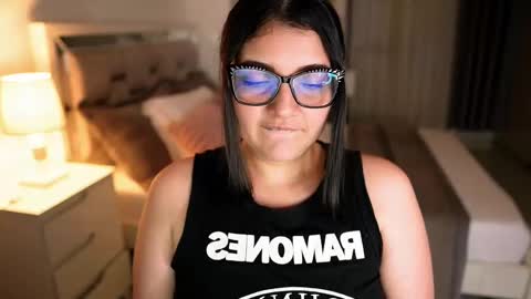 Snapshot of camila_buitrago chatting on September 15, 10:39 pm Camila buitrago online show from September 15, 10:39 pm