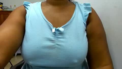 Snapshot of camila_sandoval_01 chatting on October 6, 7:58 am Camila online show from October 6, 7:58 am