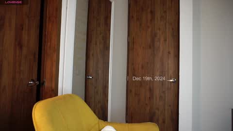 Snapshot of camilagomezz chatting on December 19, 11:25 pm Camila online show from December 19, 11:25 pm
