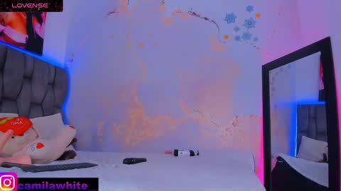 MARIA CAMILA        online show from February 5, 8:35 pm