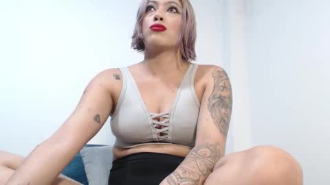 Cammi osoriioo online show from December 17, 3:33 am