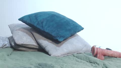 Cammi osoriioo online show from February 20, 6:26 am