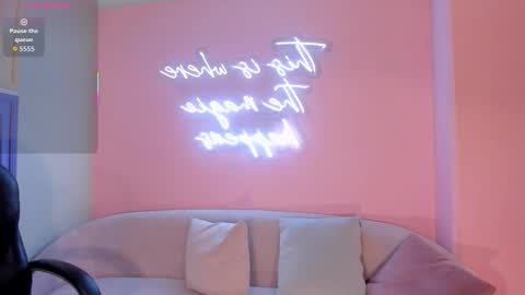  Candanse R  online show from December 13, 7:53 pm