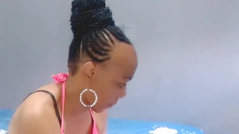 Candidlily online show from January 31, 11:35 am