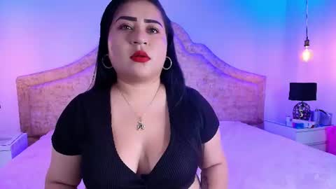 Candy curves1 online show from July 9, 8:33 pm