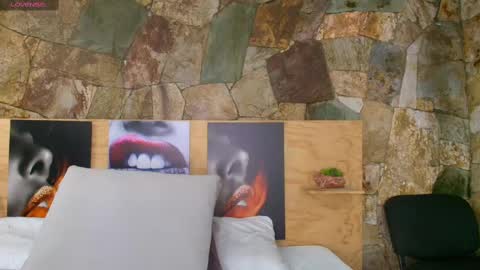 Snapshot of candy_feett chatting on October 11, 9:06 pm Jolie online show from October 11, 9:06 pm