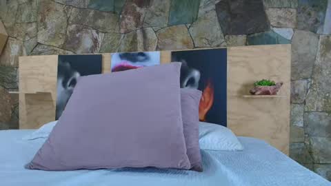 Snapshot of candy_feett chatting on September 22, 9:24 pm Jolie online show from September 22, 9:24 pm