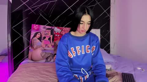 Snapshot of candy_leila3 chatting on October 10, 4:17 am Leila online show from October 10, 4:17 am