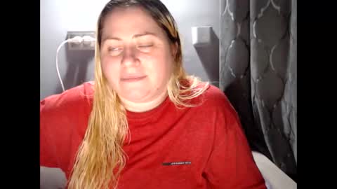 Laura online show from September 20, 7:34 pm