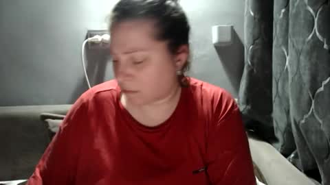 Laura online show from December 15, 9:09 pm