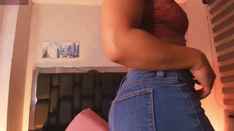 Aura  online show from February 25, 11:54 am