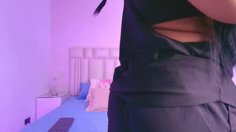 Aura  online show from November 10, 12:00 pm