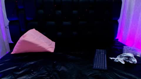 Aura  online show from March 8, 11:56 am