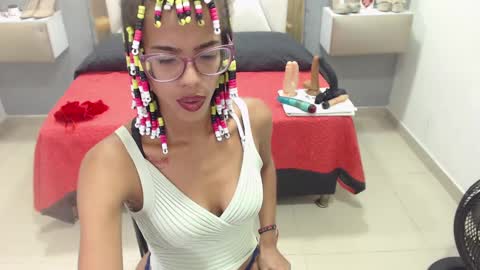 Snapshot of canella_hotx chatting on January 23, 5:42 pm Canela online show from January 23, 5:42 pm