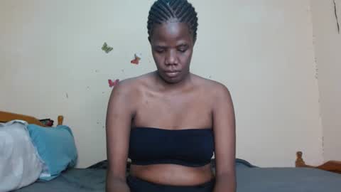 caramelebony_ online show from May 23, 8:23 am