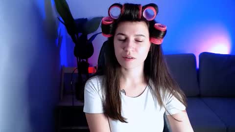 Mary online show from November 30, 10:14 pm