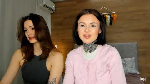 caressyourself online show from February 6, 8:18 am