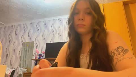 Sally online show from July 4, 4:03 pm