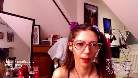 Snapshot of carlypearls chatting on January 5, 5:30 am Carly Pearls online show from January 5, 5:30 am