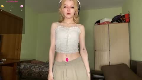 Elina online show from July 6, 11:40 pm