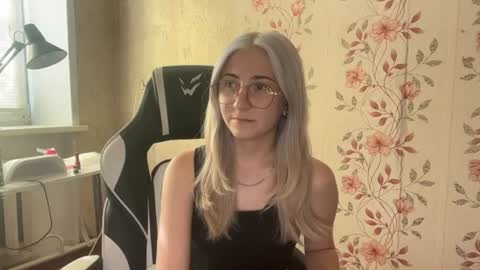 Elina online show from July 4, 11:17 am