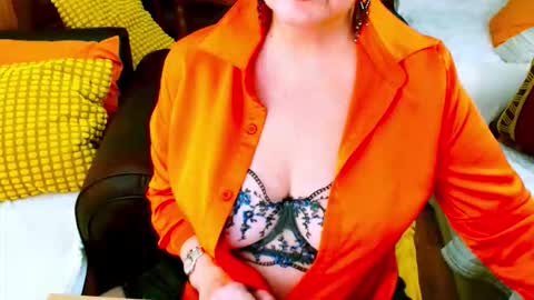 Snapshot of carmenrossi chatting on October 6, 8:09 am Carmen online show from October 6, 8:09 am