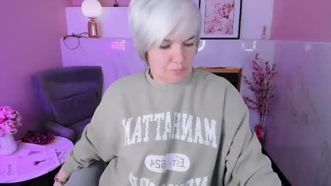 Carmen online show from April 10, 9:21 pm