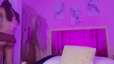 caro_lovings online show from May 23, 4:11 am