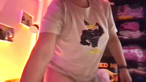 Carolina online show from February 15, 9:06 pm